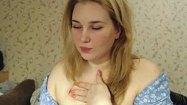 mmmPinUpGirl online show from March 9, 2025, 7:05 pm