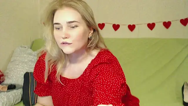 mmmPinUpGirl online show from May 9, 2026, 3:50 pm