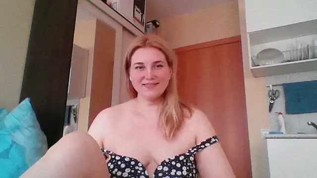 mmmPinUpGirl online show from June 29, 2026, 3:34 pm