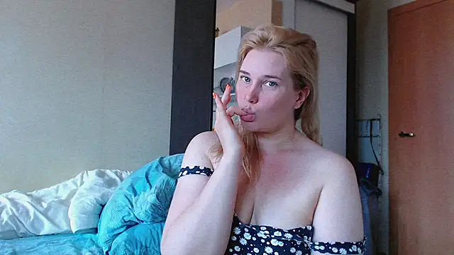 mmmPinUpGirl online show from July 13, 2026, 12:19 pm