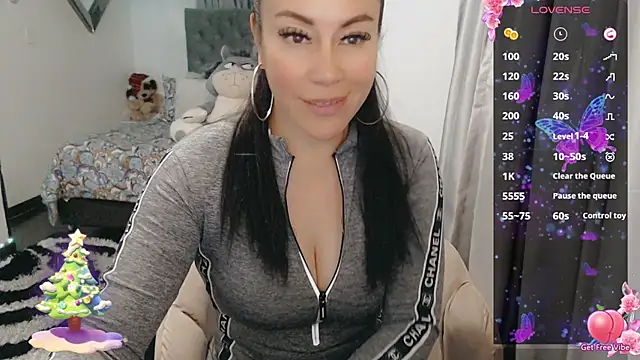Snapshot of jlove_bss chatting on January 5, 2025, 1:56 am jlove bss online show from January 5, 2025, 1:56 am