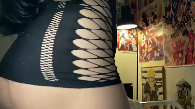 xSelena online show from September 19, 2025, 5:53 am