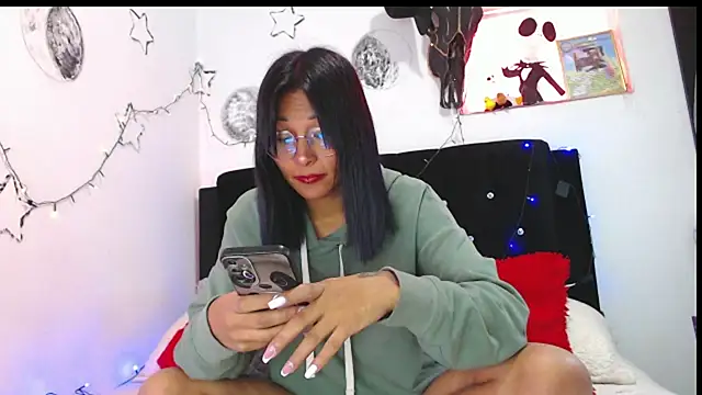 Snapshot of Sofynix chatting on January 17, 2025, 3:00 pm Sofynix online show from January 17, 2025, 3:00 pm