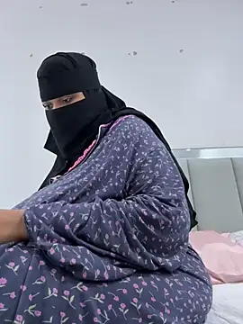 Submissive Arab online show from December 1, 2024, 6:52 pm