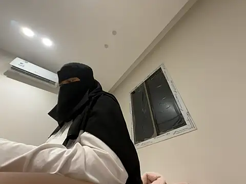 Submissive Arab online show from April 4, 2026, 7:44 pm