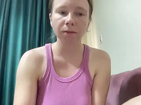 Snapshot of SweetLucy96 chatting on September 9, 2025, 11:32 am SweetLucy96 online show from September 9, 2025, 11:32 am