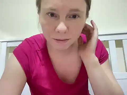 Snapshot of SweetLucy96 chatting on December 2, 2025, 8:37 pm SweetLucy96 online show from December 2, 2025, 8:37 pm