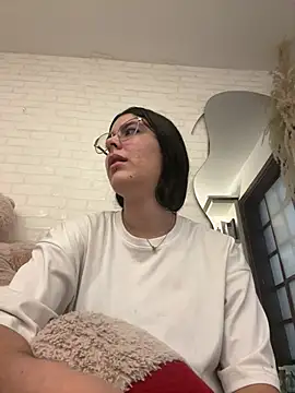  Niah  online show from January 30, 2025, 8:10 pm