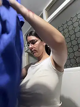  Niah  online show from March 16, 2026, 5:44 am