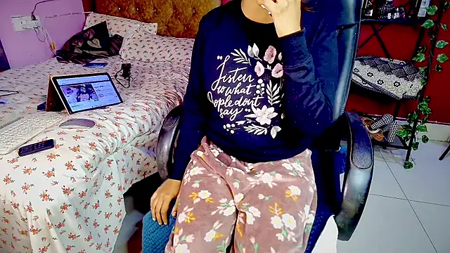 Snapshot of Naughty_nightz chatting on January 22, 2025, 1:20 am Naughty nightz online show from January 22, 2025, 1:20 am