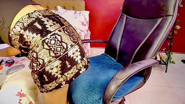 Snapshot of Naughty_nightz chatting on February 15, 2025, 6:01 pm Naughty nightz online show from February 15, 2025, 6:01 pm