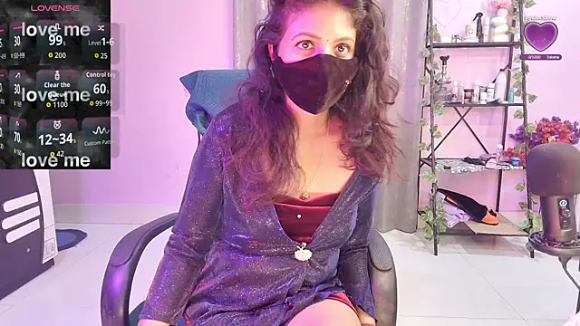 Snapshot of Naughty_nightz chatting on November 29, 2025, 1:19 am Naughty nightz online show from November 29, 2025, 1:19 am