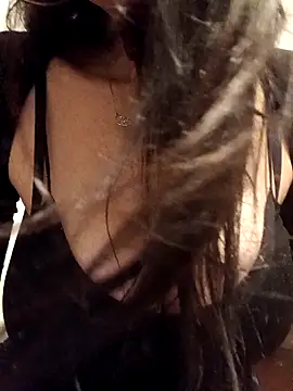 Snapshot of eva750 chatting on December 17, 2025, 3:40 pm eva750 online show from December 17, 2025, 3:40 pm