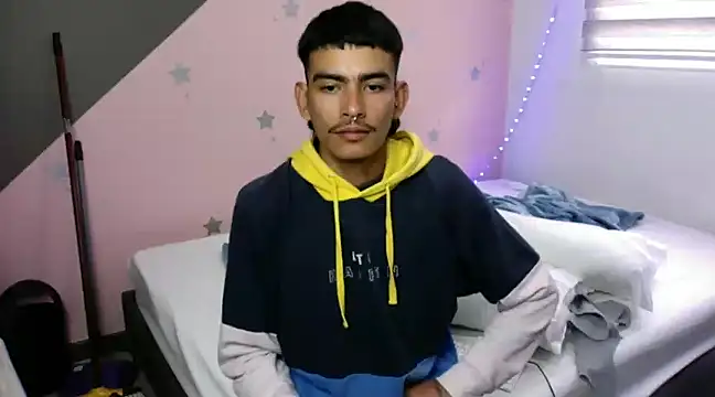 sorry-mom69 online show from January 25, 2025, 4:35 pm