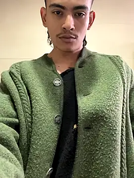 sorry-mom69 online show from November 14, 2025, 4:49 pm