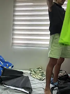 sorry-mom69 online show from April 18, 2026, 5:50 pm