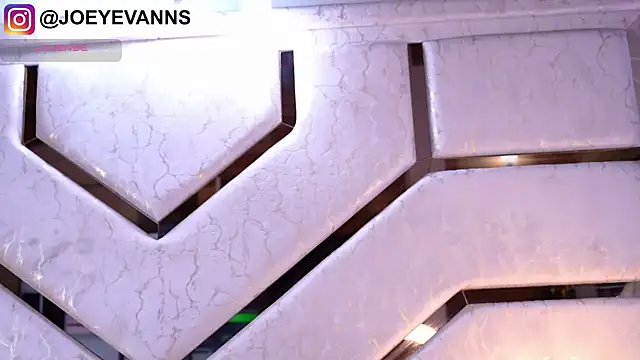 JOEYEVANS online show from October 17, 2025, 5:21 am