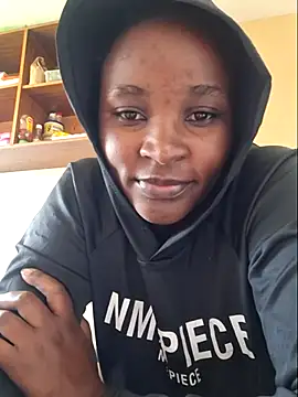 Snapshot of Samia_Queen chatting on January 5, 2025, 10:21 am Samia Queen online show from January 5, 2025, 10:21 am