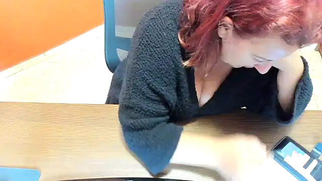 Snapshot of NikkiHolland chatting on May 9, 2026, 8:41 am NikkiHolland online show from May 9, 2026, 8:41 am