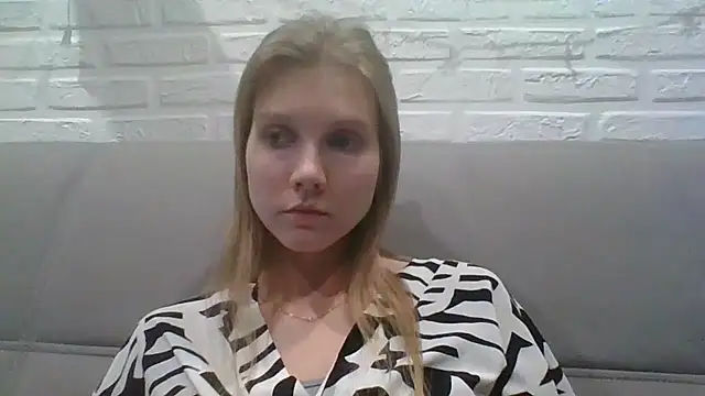 MaryMiton online show from October 19, 2025, 1:01 pm