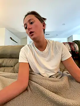 triple34D online show from September 9, 2025, 4:39 pm