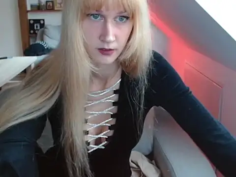 goldhaarigeDame online show from October 5, 2025, 2:26 pm