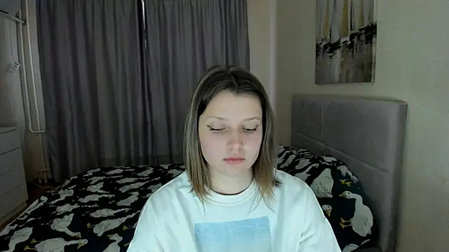 SoniNesti online show from September 23, 2025, 2:31 pm