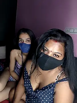 cutee  crazy online show from November 27, 2025, 2:08 pm