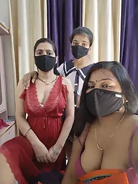 cutee  crazy online show from June 23, 2026, 2:15 pm
