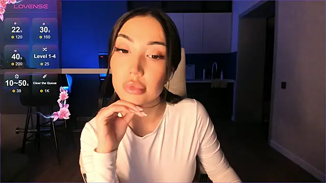 Snapshot of Sury_01 chatting on November 5, 2025, 9:04 pm Sury 01 online show from November 5, 2025, 9:04 pm