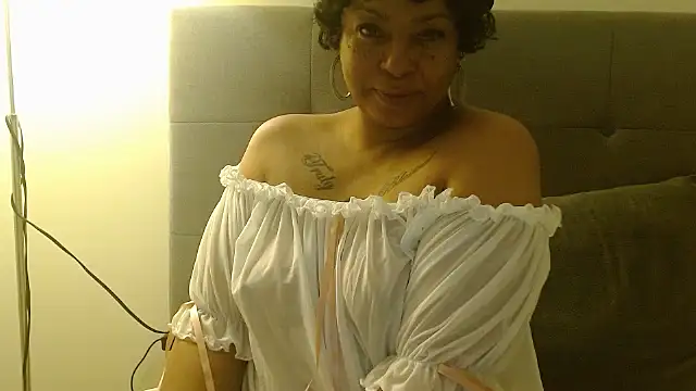 MSweetLindaParks online show from March 29, 2026, 4:45 am