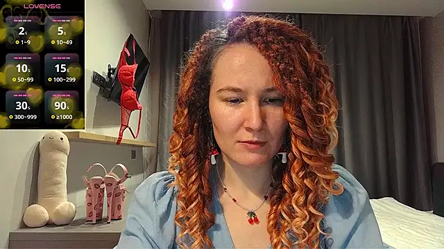 AgnesGraham online show from December 5, 2024, 2:00 pm