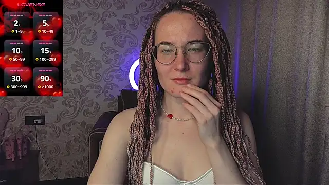 AgnesGraham online show from April 28, 2026, 10:37 pm