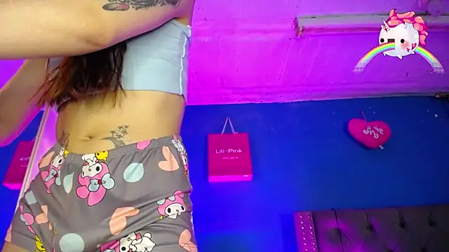 Lunahoney1 online show from January 21, 2025, 2:26 pm