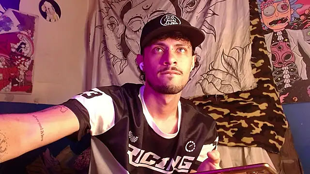 Snapshot of Apolo_S chatting on September 25, 2025, 5:27 pm Apolo S online show from September 25, 2025, 5:27 pm