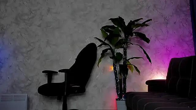 Emma7 online show from October 31, 2025, 4:02 am