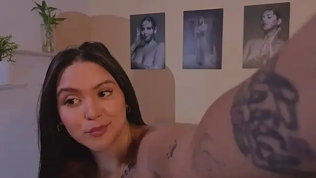 ToriCrossX online show from March 30, 2026, 6:09 pm