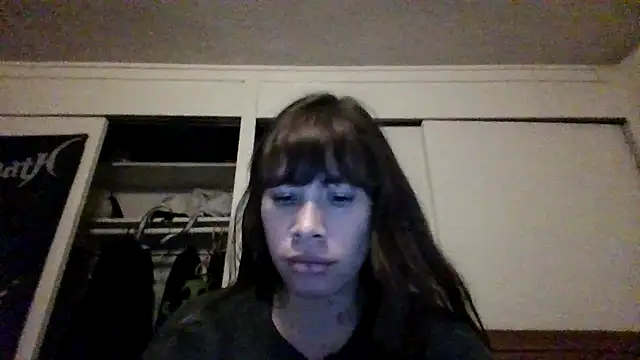 petitedoll29 online show from December 25, 2024, 4:33 am