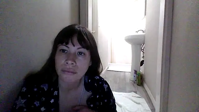 petitedoll29 online show from December 17, 2025, 9:21 pm