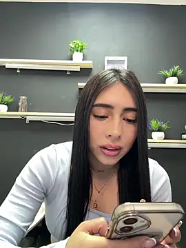 isabella jade online show from November 21, 2025, 11:53 am