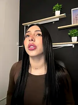 isabella jade online show from December 18, 2025, 8:37 pm