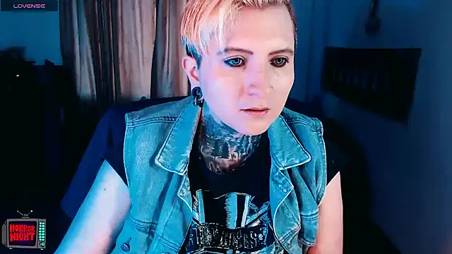 Marieblueeyes online show from December 20, 2025, 9:55 pm