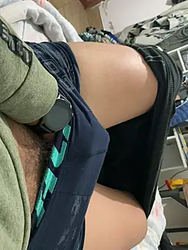 elvis0966 online show from January 1, 2025, 4:50 pm