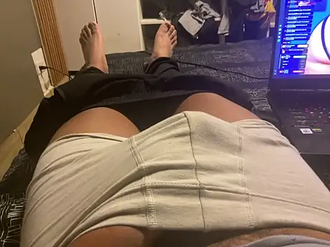 Snapshot of elvis0966 chatting on February 5, 2026, 4:28 am elvis0966 online show from February 5, 2026, 4:28 am