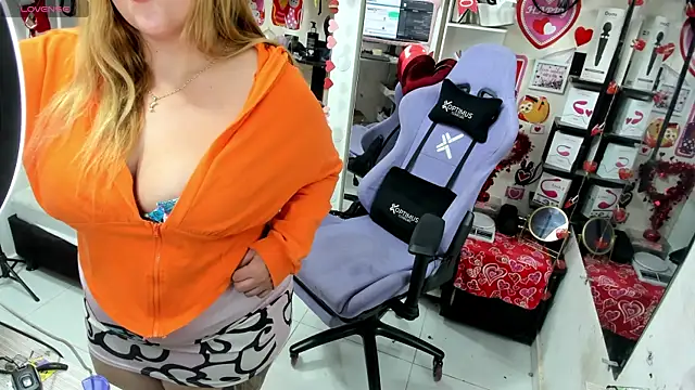 allsson queen online show from February 12, 2025, 4:44 am