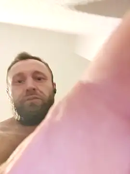 Snapshot of geilehure26 chatting on November 3, 2025, 11:26 pm geilehure26 online show from November 3, 2025, 11:26 pm