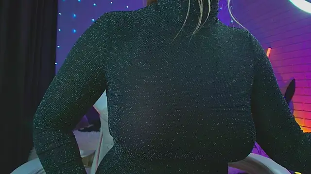 pepper cat  online show from March 3, 2025, 12:05 pm