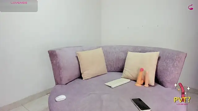 victoria 027 online show from April 10, 2026, 4:12 pm