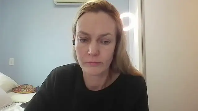 Annylove1 online show from June 11, 2026, 10:46 am