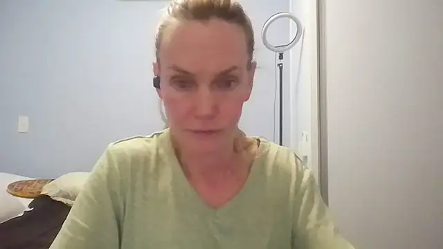 Annylove1 online show from June 15, 2026, 12:13 am